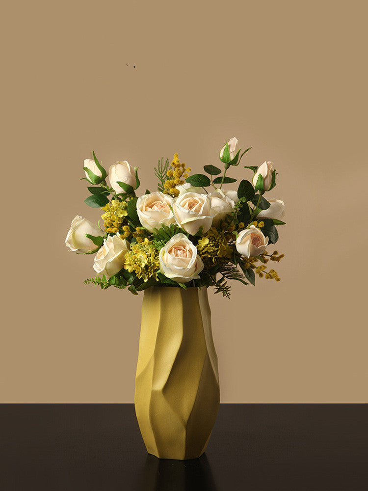 Vase minimalist Electroplated Silver Ceramic Vase Floral Soft Decoration