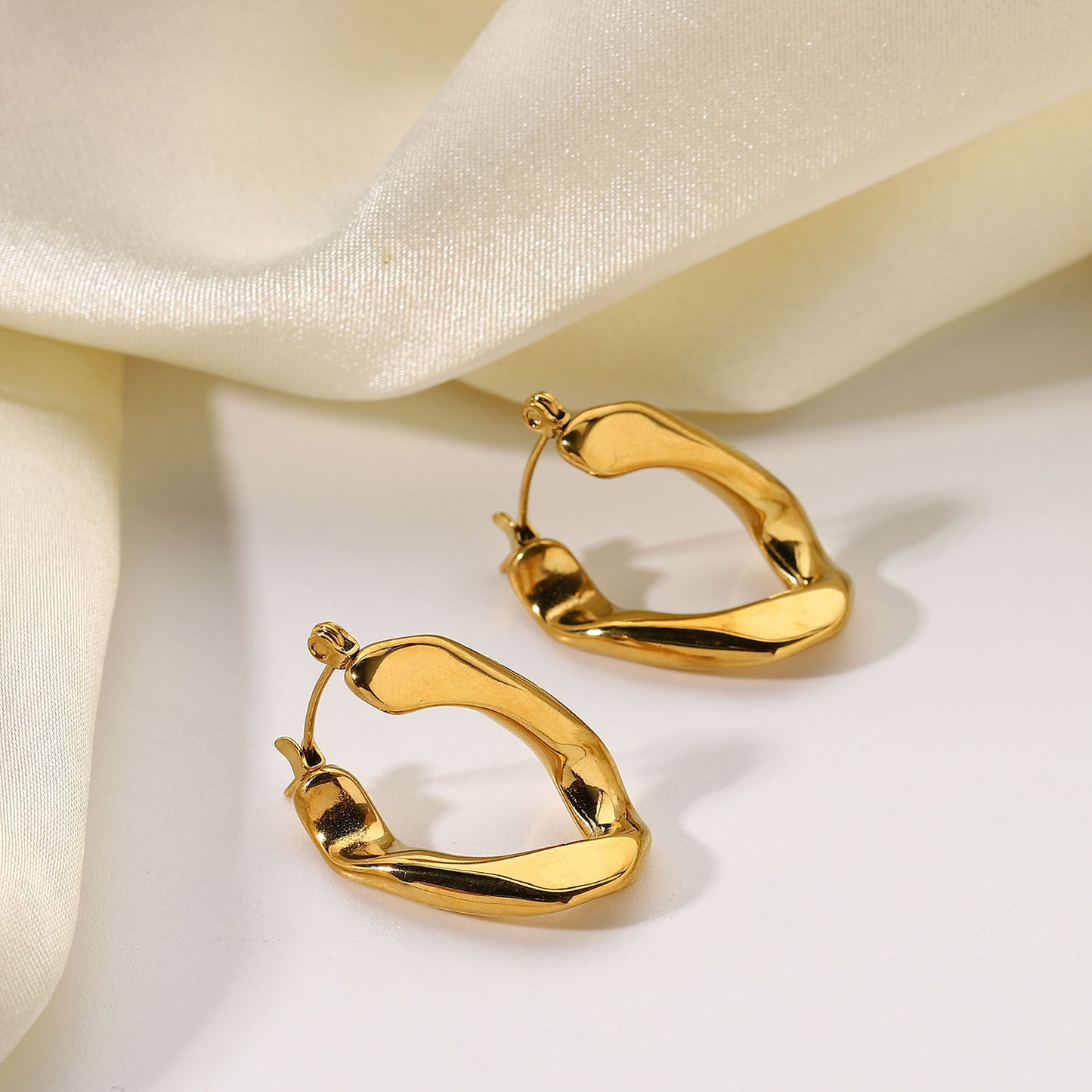 18k Gold Stainless Steel Flat U-ring Earrings